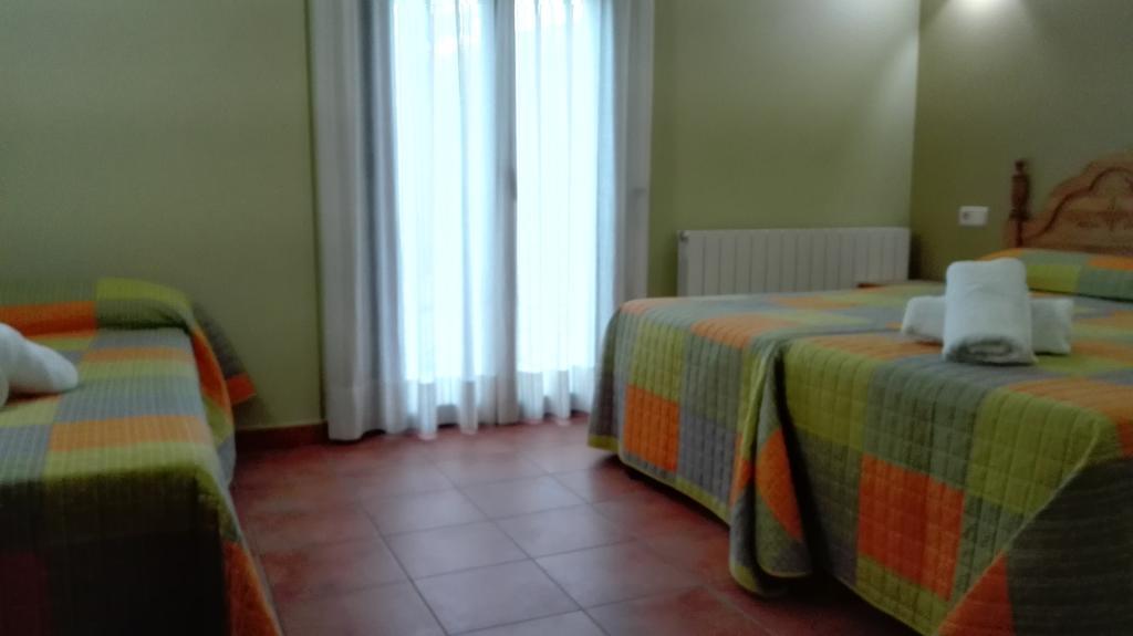 Hostal La Vega Peralejos Bagian luar foto