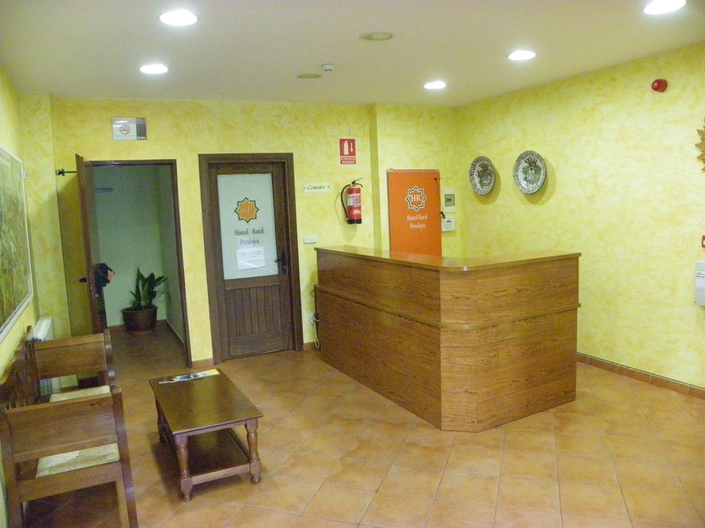 Hostal La Vega Peralejos Bagian luar foto
