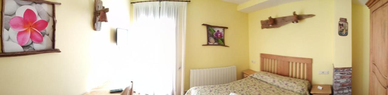 Hostal La Vega Peralejos Bagian luar foto