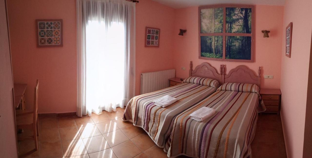 Hostal La Vega Peralejos Bagian luar foto